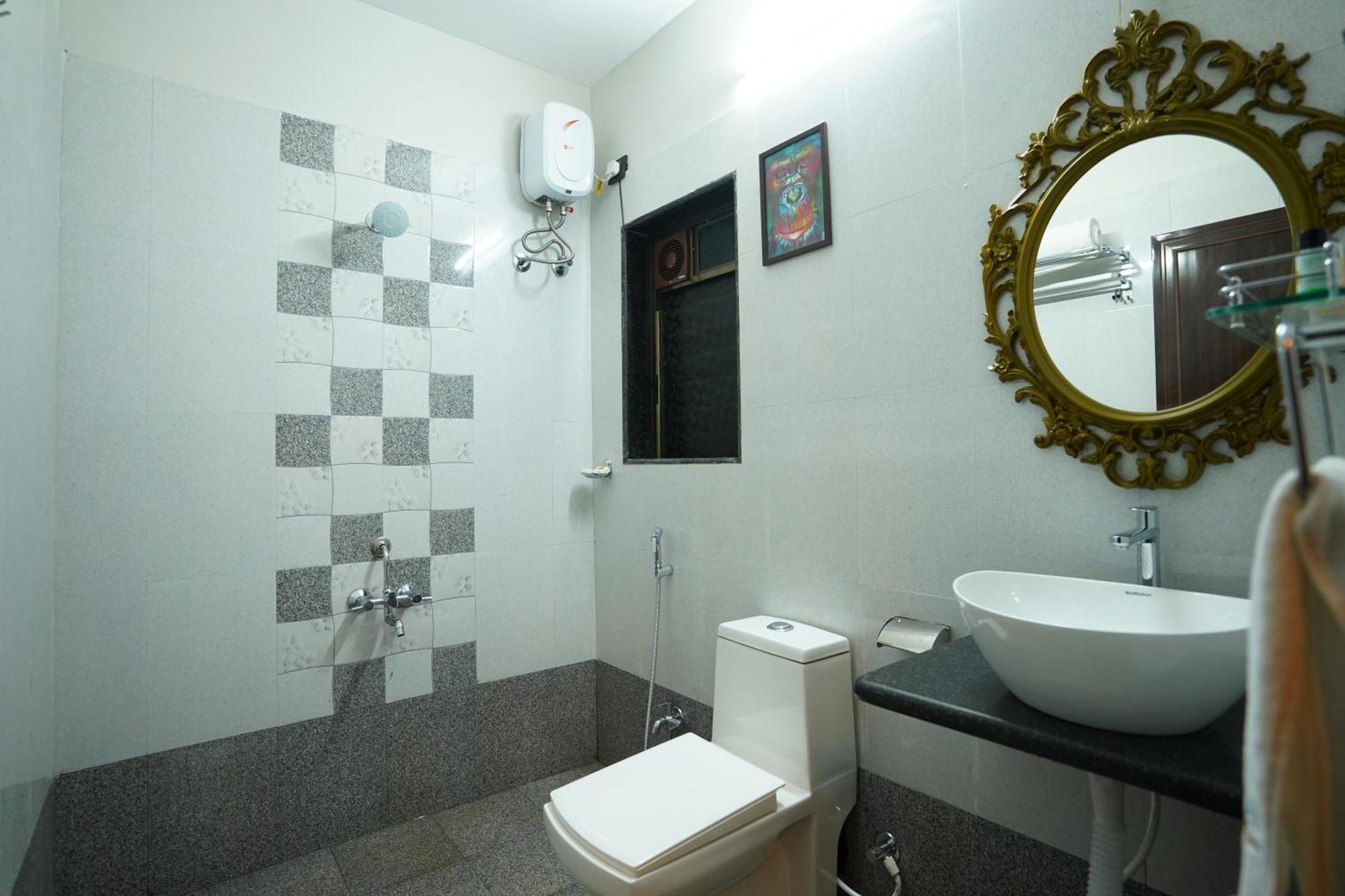 Coastal Bay Inn Alibag Luaran gambar