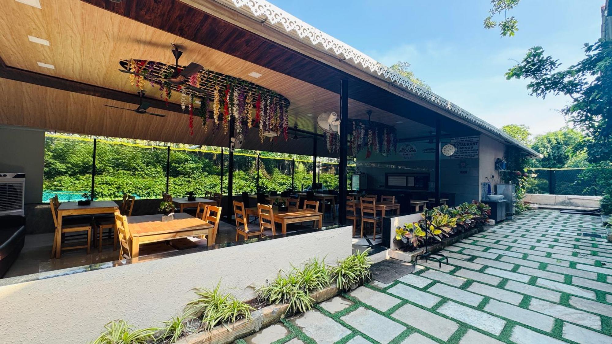 Coastal Bay Inn Alibag Luaran gambar