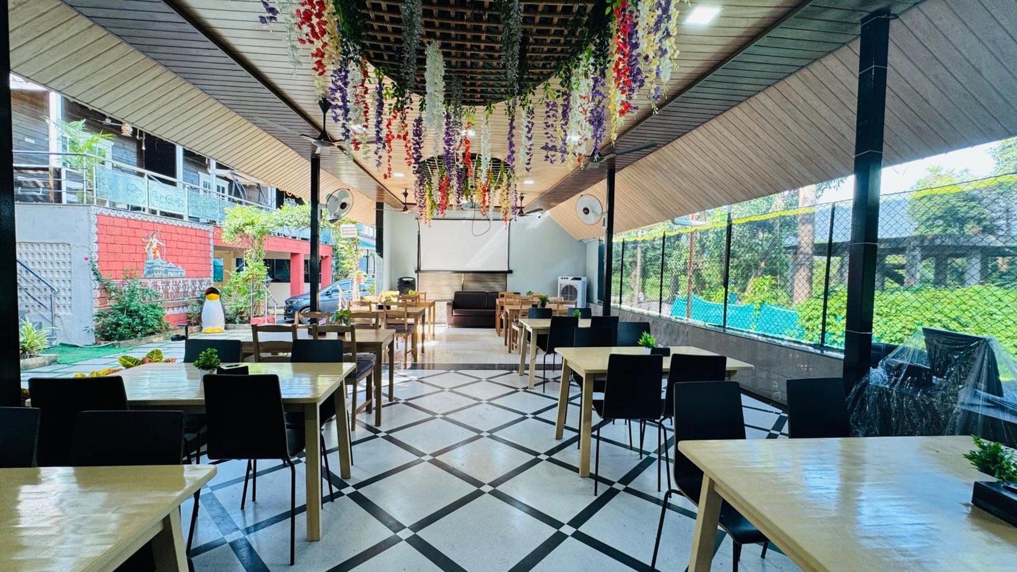 Coastal Bay Inn Alibag Luaran gambar
