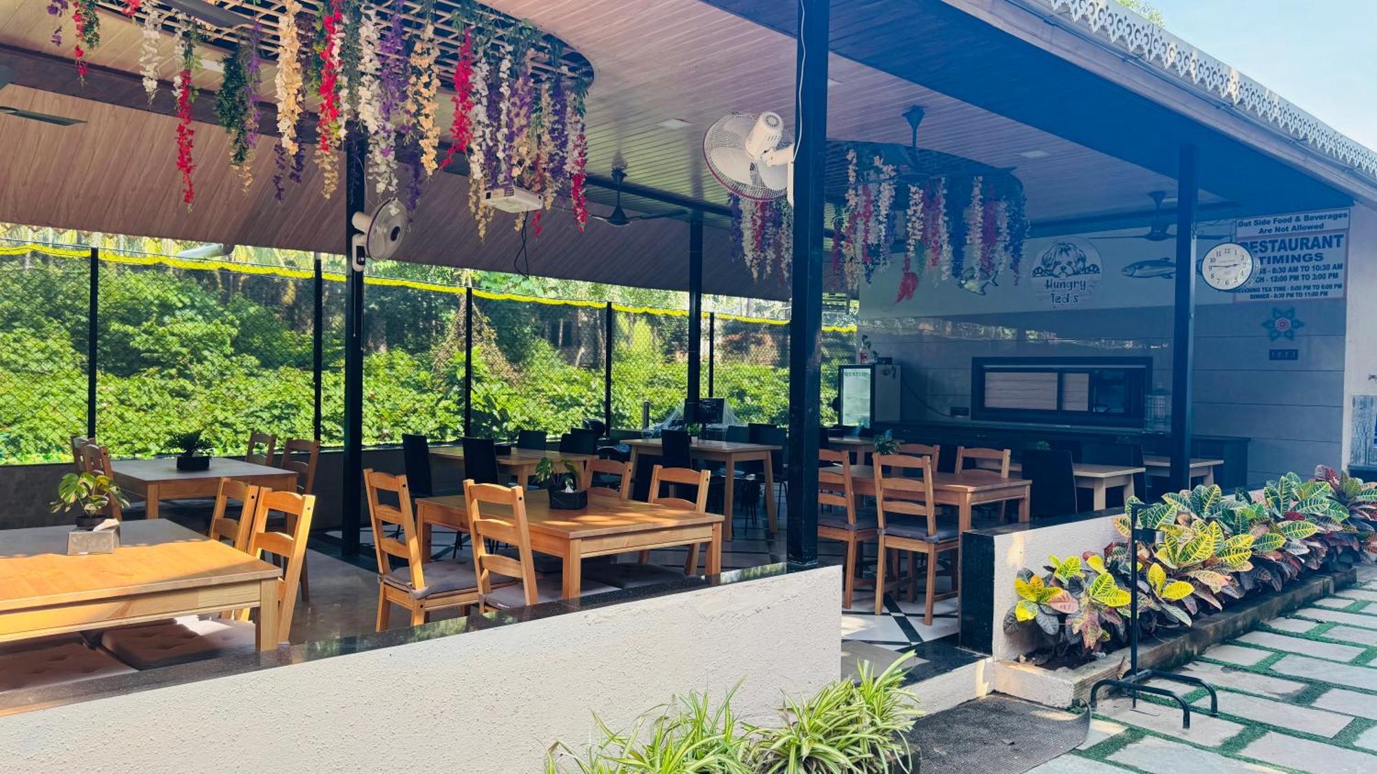 Coastal Bay Inn Alibag Luaran gambar